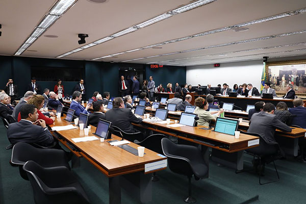 Comissão especial da Câmara aprova texto da reforma da Previdência comissao especial Luis Macedo Câmara dos Deputados